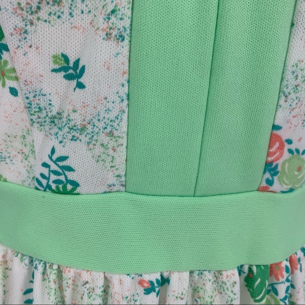 Vintage Floral Polyester Fill Length Sleeveless Dr - Picture 5 of 10